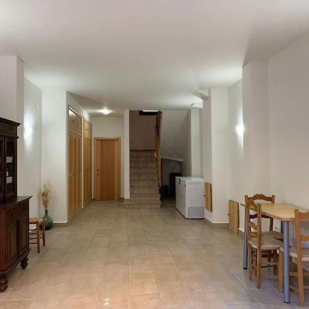 Apartamento Камарена-де-ла-Сьерра Экстерьер фото